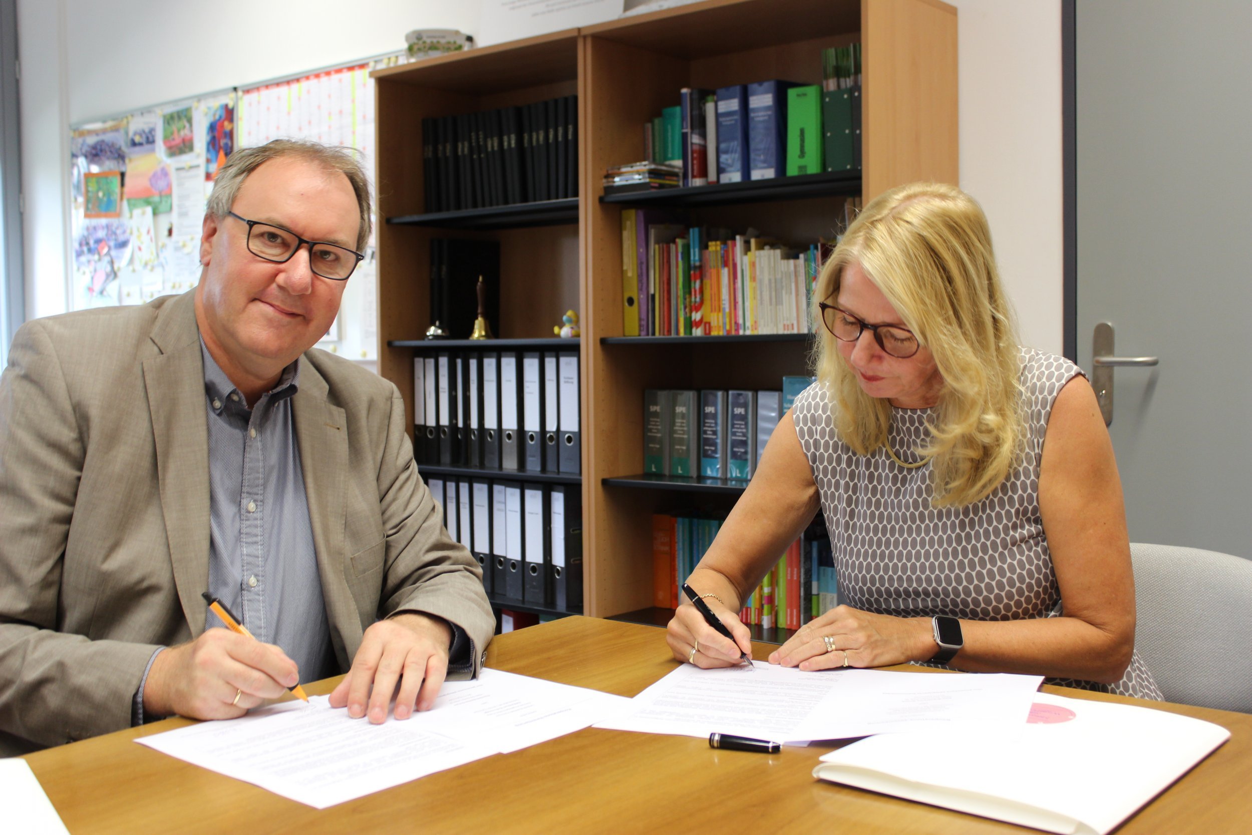 Die Elsa ist nun ganz offiziell Partnerschule ElsaBrändström