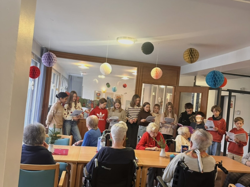 Eine Adventsstunde im Seniorenzentrum