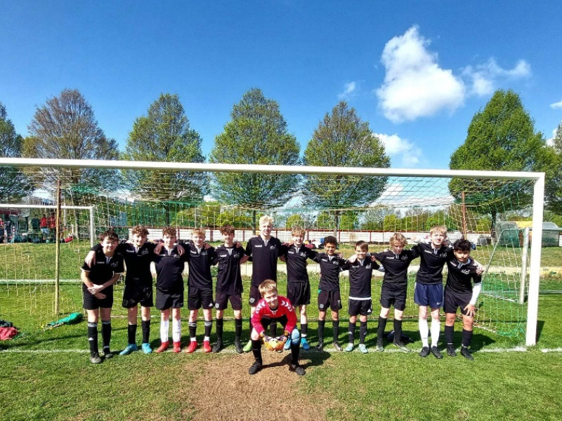 Eine tolle Mannschaft spielt sich mit begeisterndem Fu&szlig;ball ins Finale